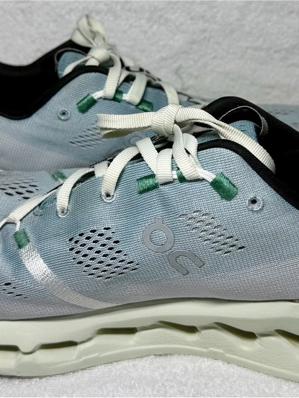 On Cloudsurfer Men’s Size 11 Running Shoes Ice Blue Gray CloudTec Phase Sneakers